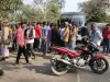 आरटीपीएस काउंटर में धांधली के विरुद्ध सड़क जाम, कई वाहनों के शीशे तोड़े