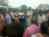 पिपराकोठी सड़क को आक्रोशित ग्रामीणों ने किया घंटों जाम