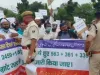 मदरसा शिक्षकों का जदयू कार्यालय पर प्रदर्शन, सरकार पर वादा खिलाफी का आरोप