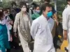 राहुल-प्रियंका के काफिले को पुलिस ने रोका, हाथरस के लिए पैदल निकले