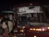 बिग ब्रेकिंग: मोतिहारी में कंटेनर से टकराई यात्रियों से भरी बस, एक दर्जन यात्री घायल, दो रेफर