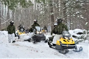 कनाडा ने चीन को दिया ठंड में युद्ध लड़ने का प्रशिक्षण