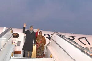 राष्ट्रपति ने वीवीआईपी विमान ‘एयर इंडिया वन’ से की पहली यात्रा