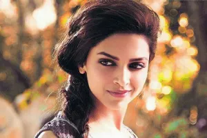 एनसीबी ने साढ़े 5 घंटे तक किया फिल्म अभिनेत्री दीपिका पादुकोण से पूछताछ