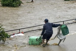 वियतनाम में बाढ़ और भूस्खलन से मरने वालों की संख्या 36 हुई