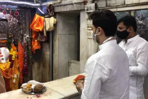 चिराग पासवान ने प्राचीन हनुमान मंदिर जाकर पिता के शीघ्र स्वस्थ होने की कामना की