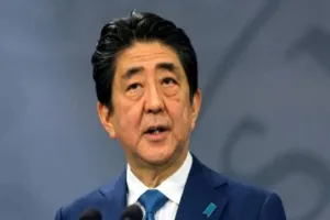 जापान के प्रधानमंत्री शिंजो आबे ने स्वास्थ्य कारणों से पद छोड़ने की घोषणा की