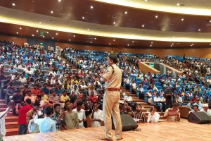 Super Cops set trends in ‘Coffee with SP’, Youth learn lessons