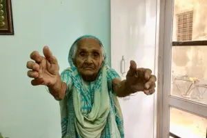 101 वर्षीय मुस्लिम महिला ने योग से दी बुढ़ापे को मात, नहीं कम हुई आंखों की रौशनी