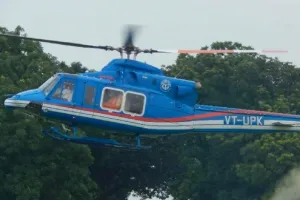 वाराणसी में मुख्यमंत्री योगी के हेलीकॉप्टर से टकराया पक्षी, कराई गई इमरजेंसी लैंडिंग