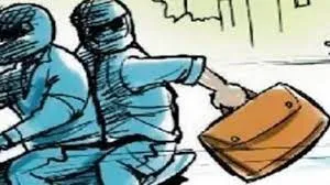 बिग ब्रेकिंग: मोतिहारी में अपराधियों ने आवास सहायक को बनाया निशाना, लूटा