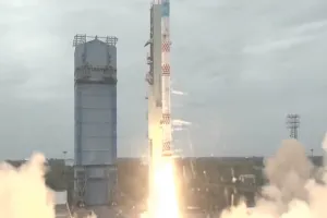 इसरो ने रचा इतिहास, नया रॉकेट एसएसएलवी लॉन्च