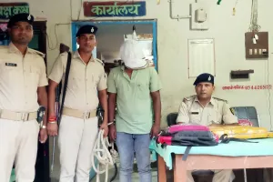 मोतिहारी में पुलिस ने 9.6 केजी चरस के साथ तस्कर को दबोचा