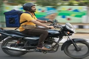 डिलीवरी बॉय की स्ट्रगलिंग लाइफ को दिखाती कपिल शर्मा की फिल्म 'ज़्विगाटो' का ट्रेलर रिलीज