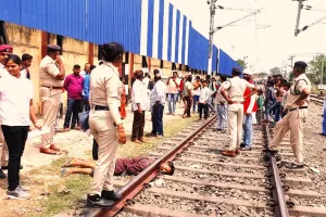 एक अज्ञात ने ट्रेन से कटकर किया आत्महत्या