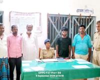 तुरकौलिया में पुलिस का वारंटियों पर शिकंजा, पांच गैर जमानतीय वारंटी गिरफ्तार