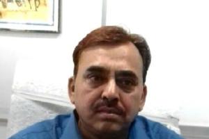 भूमि अधिकार प्रमाणपत्र व दाखिल-खारिज के लंबित मामलों पर डीएम ने जताई नाराजगी