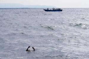 मछली पकड़ने वाली नाव समुद्र में डूबी, 6 मछुआरे लापता