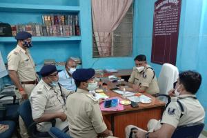 एसपी ने की थानों की जांच, समकालीन अभियान में 52 गिरफ्तार