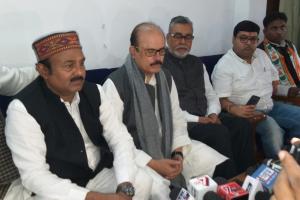 बिहार में चीनी, जुट व कागज की कारखाने बंद होने की कगार पर : तारिक अनवर