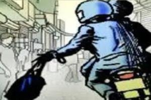 वाह रे सुशासन दारोगा से 1.2 लाख रुपये की छिनैती