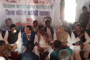 पूर्व केंद्रीय मंत्री व कांग्रेस पार्टी के महासचिव  सत्याग्रह पदयात्रा में हुए शामिल