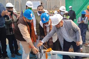 बरौनी खाद कारखाना में 2021 में शुरू होगा उत्पादन, पीएम मोदी करेंगे उद्घाटन : गिरिराज सिंह