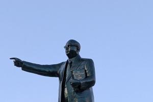 पश्चिम चंपारण मे बाबा साहेब के प्रतिमा को असामाजिक तत्वों ने किया क्षतिग्रस्त ,आक्रोश