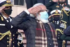 प्रधानमंत्री ने प्रज्ज्वलित की ‘स्वर्णिम विजय मशाल’