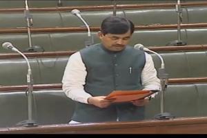 इधर से मक्का डालेंगे और उधर से निकलेगा डॉलर: शाहनवाज