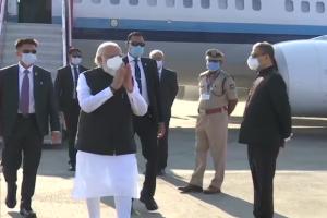 प्रधानमंत्री मोदी ज़ायडस बायोटेक पहुंचे, कोरोना ट्रायल वैक्सीन का करेंगे निरीक्षण