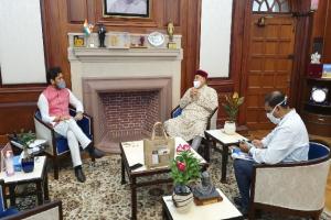 सतपाल महाराज ने जलागम विकास परियोजनाओं के लिए केन्द्रीय वित्त राज्य मंत्री को सौंपा 1000 करोड़ का प्रस्ताव