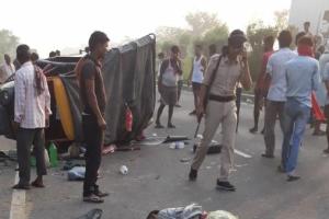 मुज़फ़्फ़रपुर में रफ्तार का कहर,दो श्रद्धालुओं की मौत आधा दर्जन हुए घायल 