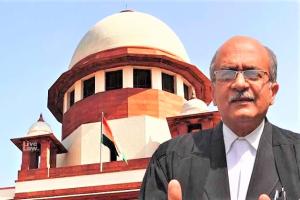 प्रशांत भूषण के समर्थन में सुप्रीम कोर्ट के सामने वकीलों का प्रदर्शन