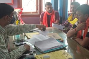 शिक्षा व्यवस्था में सुधार को लेकर डीईओ से मिला विद्यार्थी परिषद का शिष्टमंडल