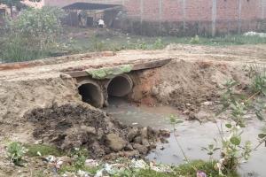 मोतीझील से अतिक्रमण हटाने का अभियान अधर में, भू-माफियाओं ने शहर मे नहर की कई एकड़ जमीन किया कब्जा