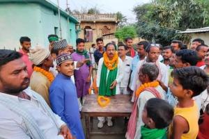 सभी समुदायों द्वारा राजद उम्मीदवार डॉक्टर मदन प्रसाद साह का किया जा रहा है इस्तकबाल