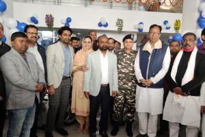 रक्सौल के लक्ष्मीपुर में वाईएस बजाज शो रूम का हुआ उद्घाटन