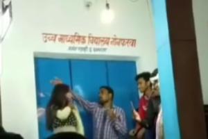 विद्या के मंदिर में शिक्षकों द्वारा किया गया घिनौना हरकत सरस्वती पूजा के अवसर पर लगवाए गए बार बालाओं के ठुमके