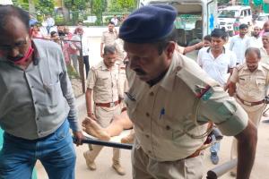 दिनदहाड़े गोली मार कर बिपिन अग्रवाल की हत्या, संगीनो के साये में जीने को बिबस आरटीआई कार्यकर्ता