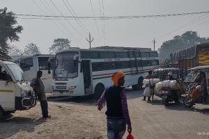 बस चालकों के आगे जिला प्रशासन बेबस