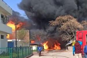 बेंगलुरु : केमिकल फैक्ट्री में भीषण आग, कोई हताहत नहीं