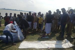 गंगा तट पर अज्ञात युवक का शव बरामद