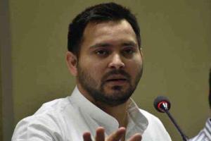 नीतीश राज में हुए 4 घोटाले, उखाड़ फेकें : तेजस्वी