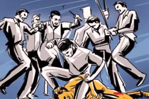 लाठी से पीट-पीटकर वृद्ध को मार डाला