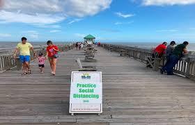 अमेरिका में कोरोना मामले कम हो रहे है, अनलॉक की प्रक्रिया तेज़ी से शुरू हो