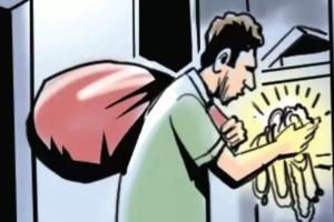 रिलायंस ट्रेंड्स मॉल से 20 लाख के जेवर चोरी