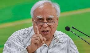 पीएम मोदी के बयान पर सिब्बल का कटाक्ष, पूछा- क्या अकाली दल भी किसानों के खिलाफ