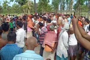 पेड़ से लटका मिला कोरेन्टाईन सेंटर में रह रहे प्रवासी मजदूर का शव