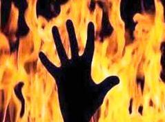 आग से झुलस कर बच्चे की मौत